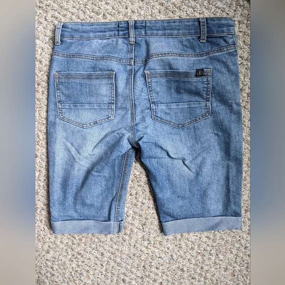 West Forty Nine Jean Shorts - Picture 3 of 4